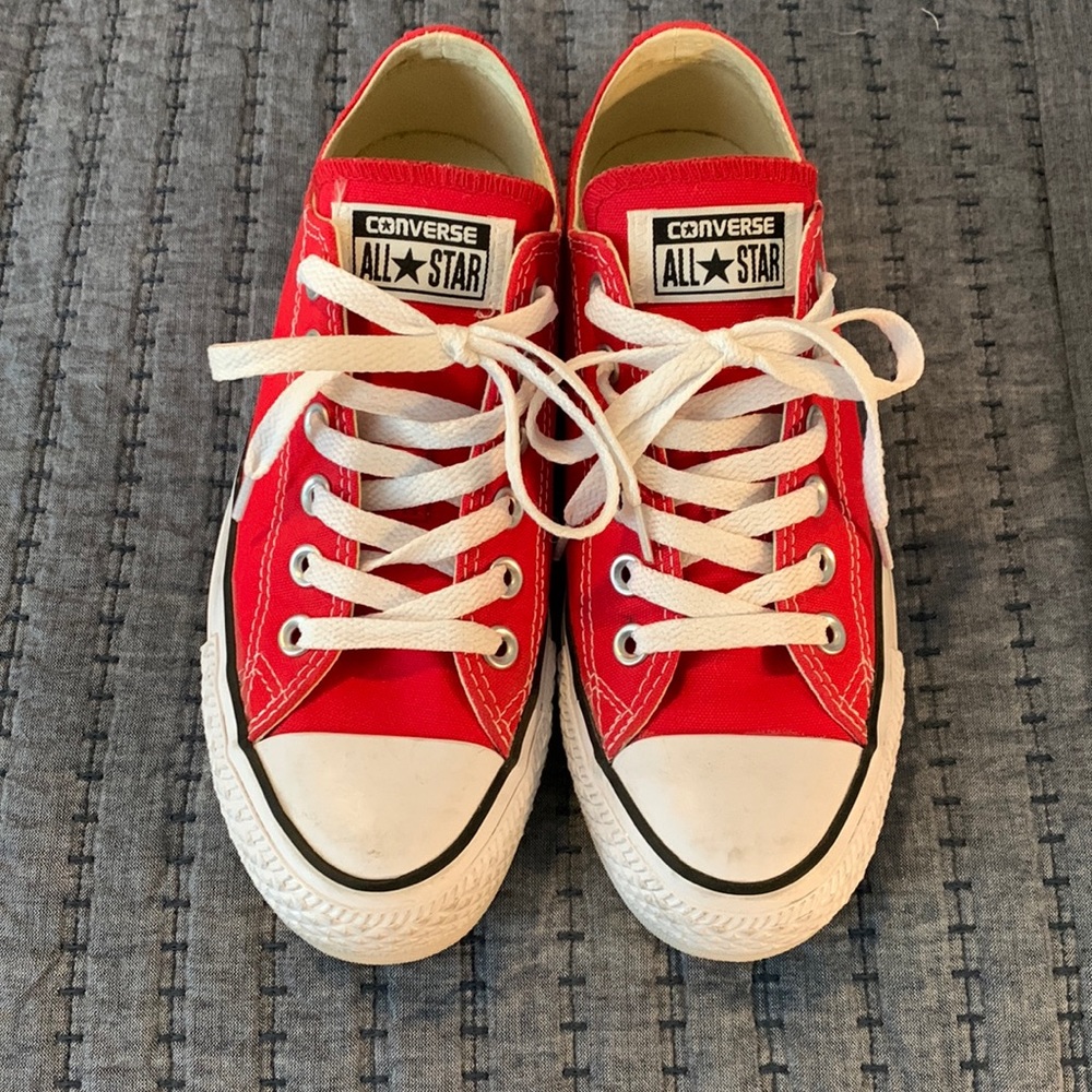 Like new women’s Size 7 All star Converse